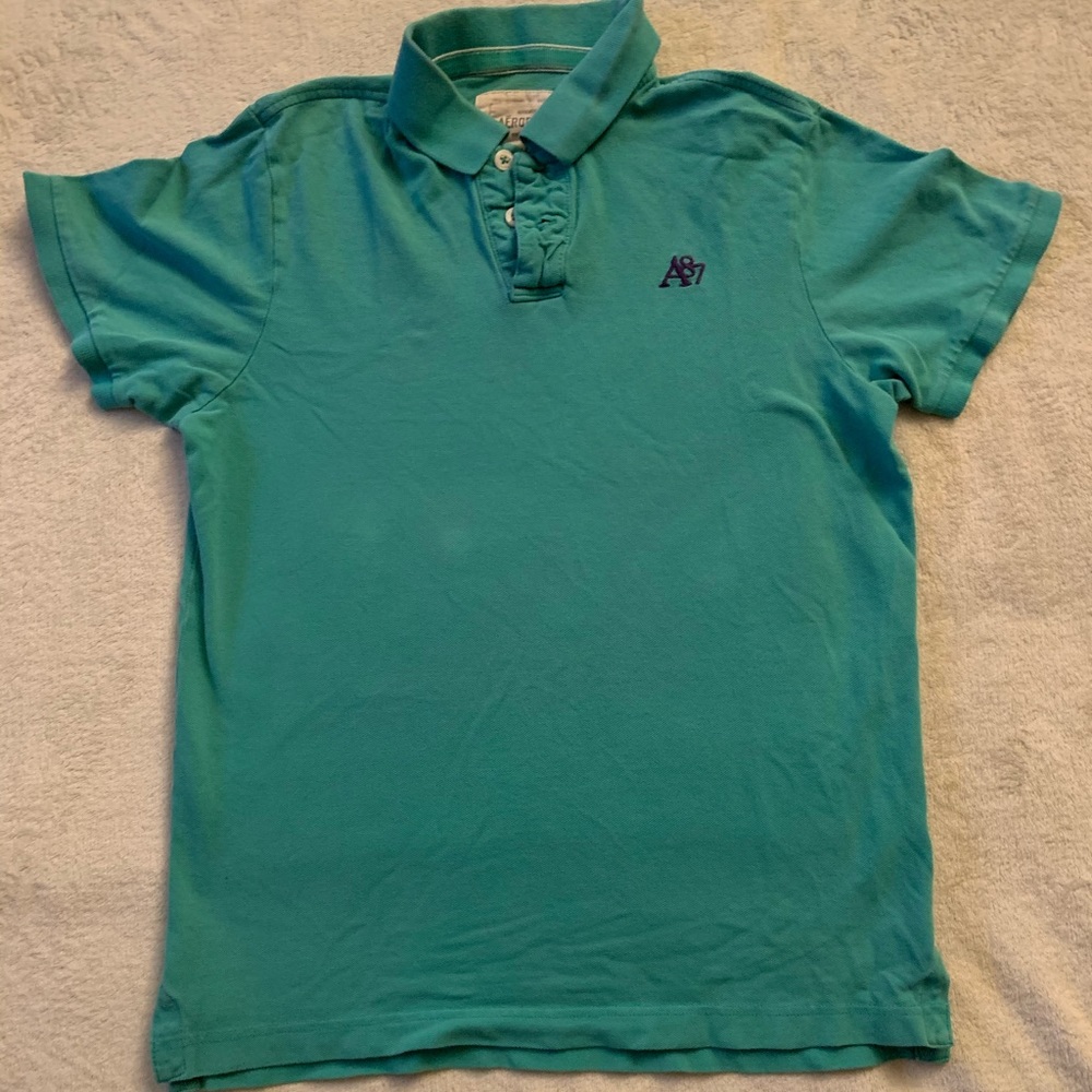 Men’s collared shirt